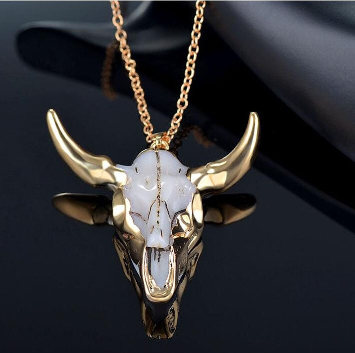 Stylish Goth Horn Skull Cow Necklace